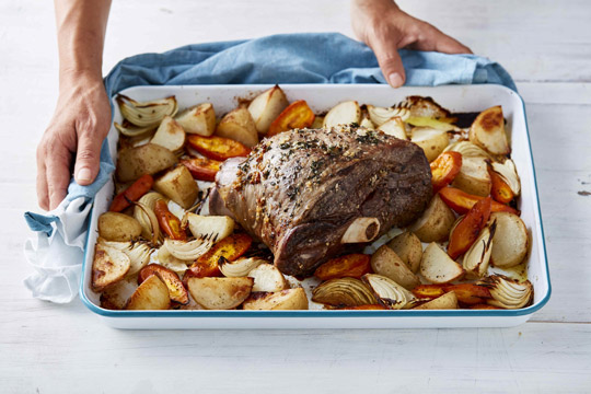 thyme-and-garlic-lamb-leg-roast-12.jpg